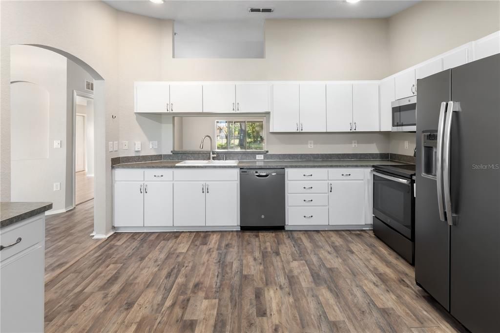 En Venta: $314,000 (3 camas, 2 baños, 1717 Pies cuadrados)