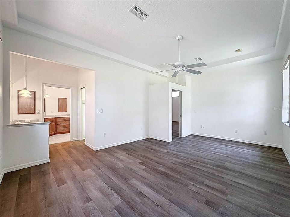 For Rent: $2,300 (3 beds, 2 baths, 2491 Square Feet)