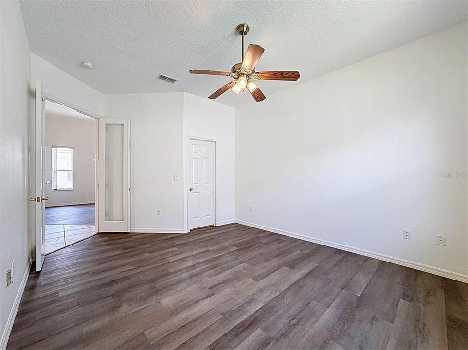For Rent: $2,300 (3 beds, 2 baths, 2491 Square Feet)