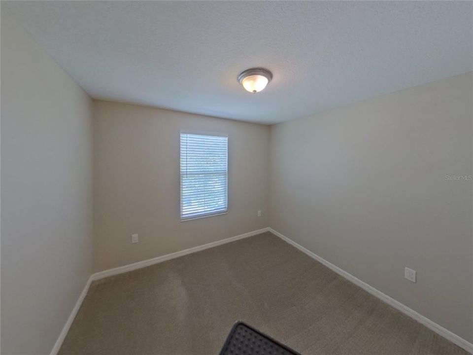 For Rent: $2,149 (4 beds, 2 baths, 1870 Square Feet)