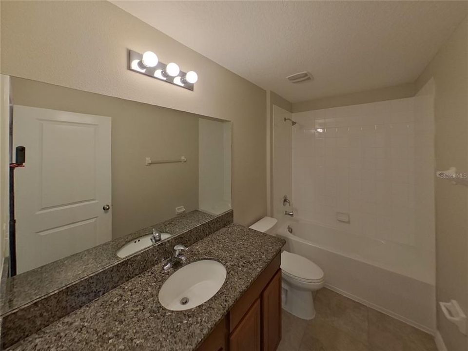 For Rent: $2,149 (4 beds, 2 baths, 1870 Square Feet)