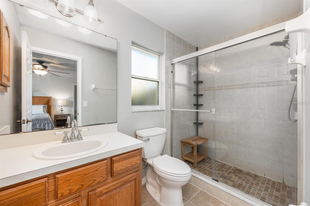 Под контрактом: $299,000 (3 спален, 2 ванн, 1400 Квадратных фут)