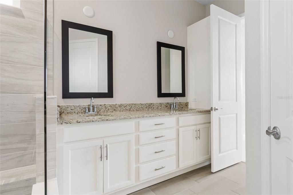 For Sale: $699,900 (4 beds, 3 baths, 2158 Square Feet)