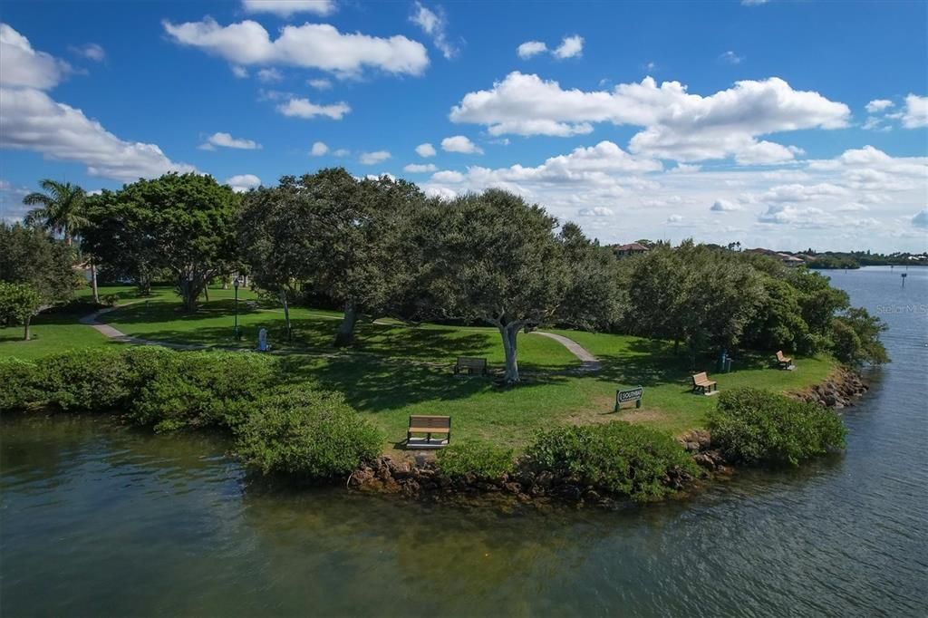 For Sale: $995,000 (3 beds, 2 baths, 1869 Square Feet)