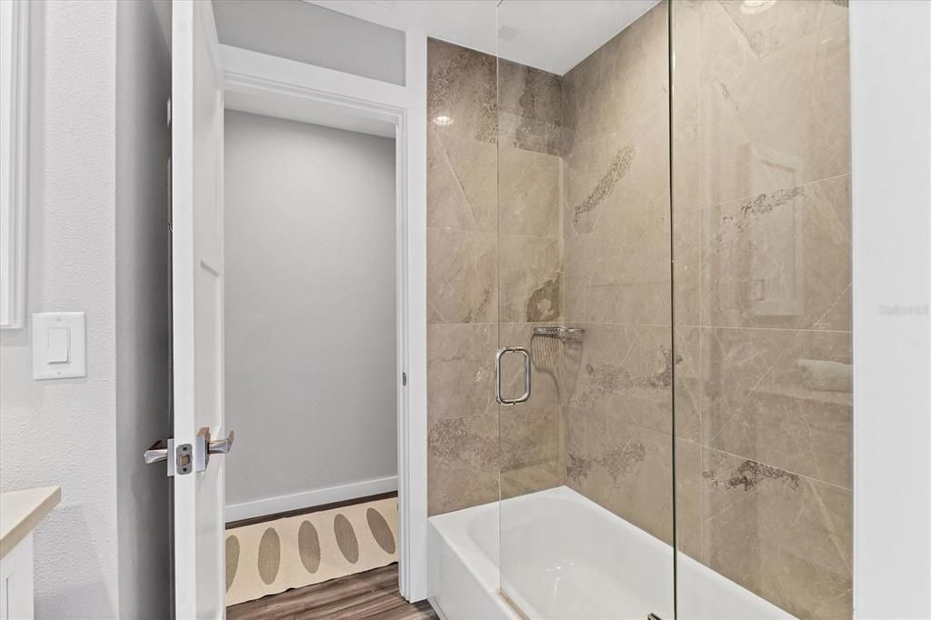 For Sale: $995,000 (3 beds, 2 baths, 1869 Square Feet)