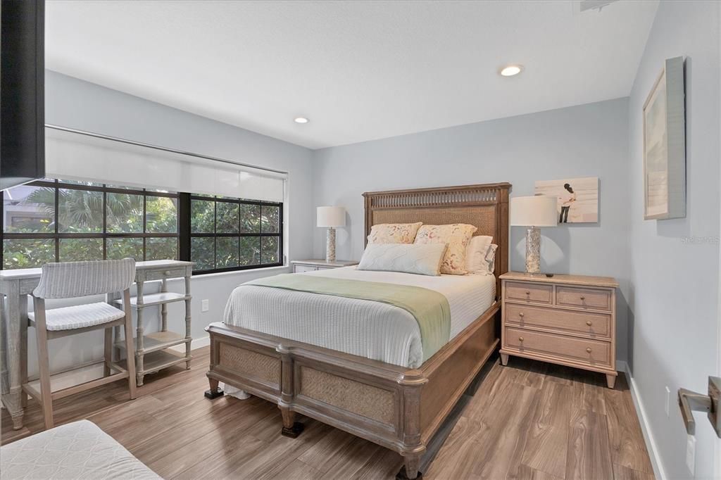 For Sale: $995,000 (3 beds, 2 baths, 1869 Square Feet)