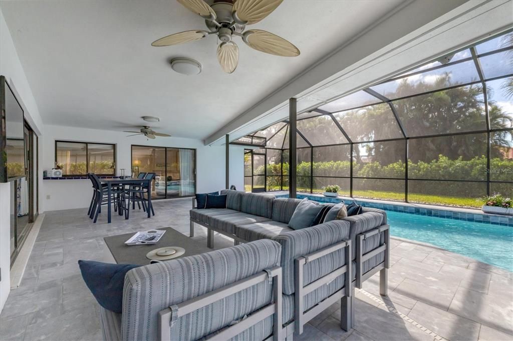 For Sale: $995,000 (3 beds, 2 baths, 1869 Square Feet)