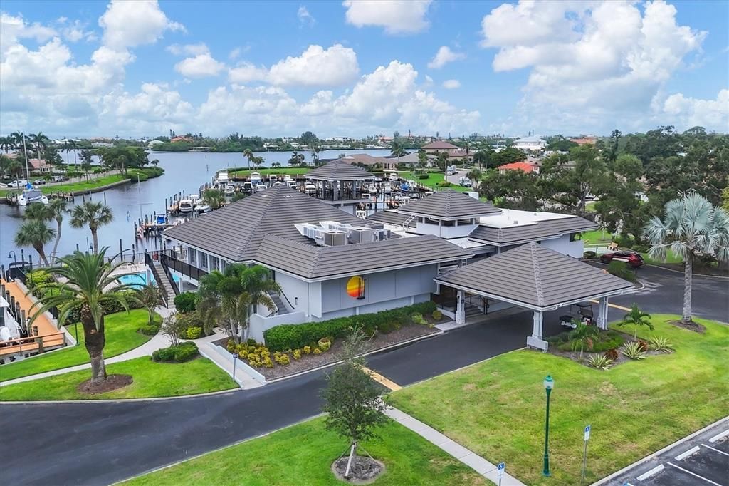 For Sale: $995,000 (3 beds, 2 baths, 1869 Square Feet)