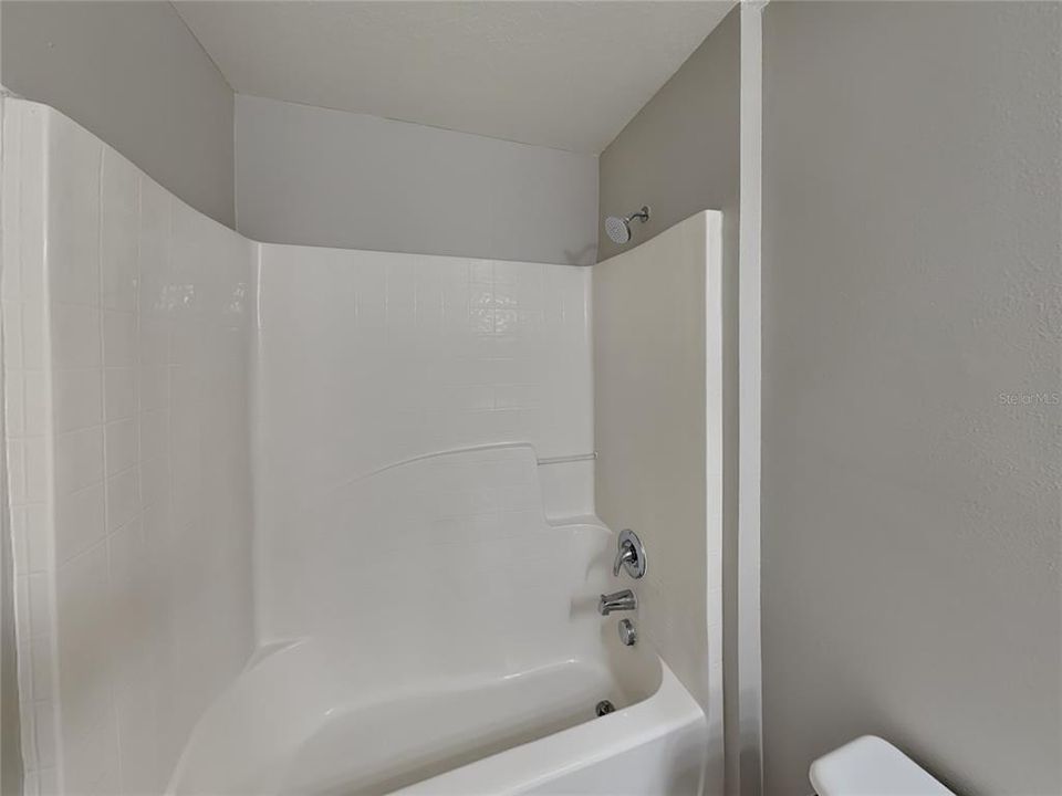 For Rent: $2,469 (3 beds, 2 baths, 2057 Square Feet)