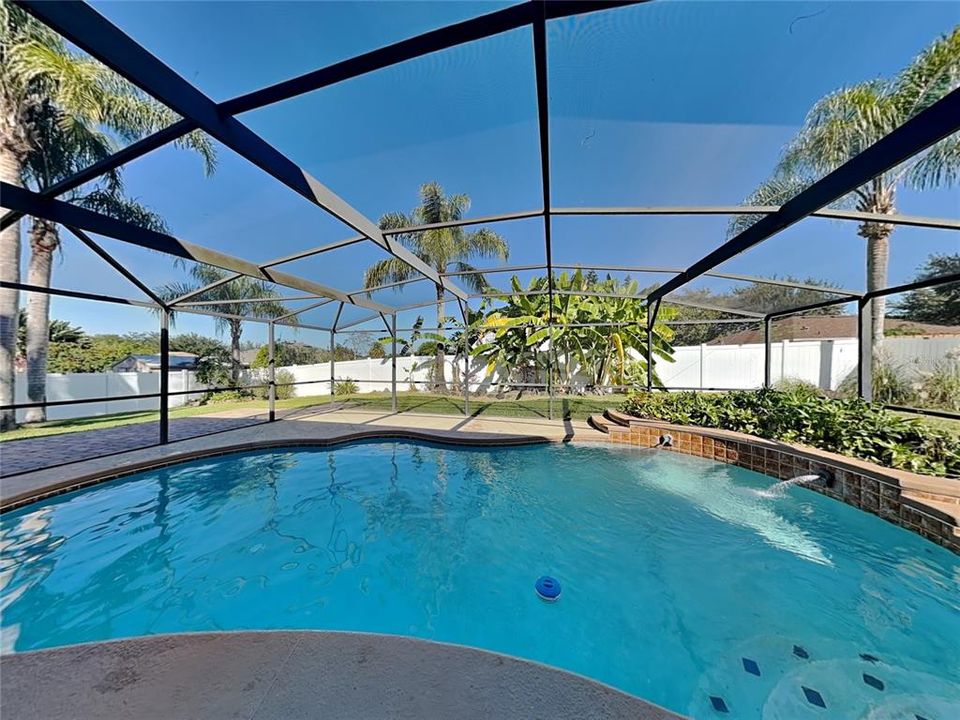 For Rent: $2,469 (3 beds, 2 baths, 2057 Square Feet)