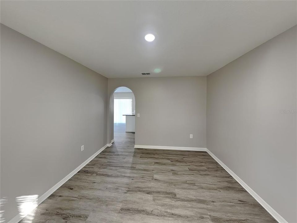 For Rent: $2,469 (3 beds, 2 baths, 2057 Square Feet)