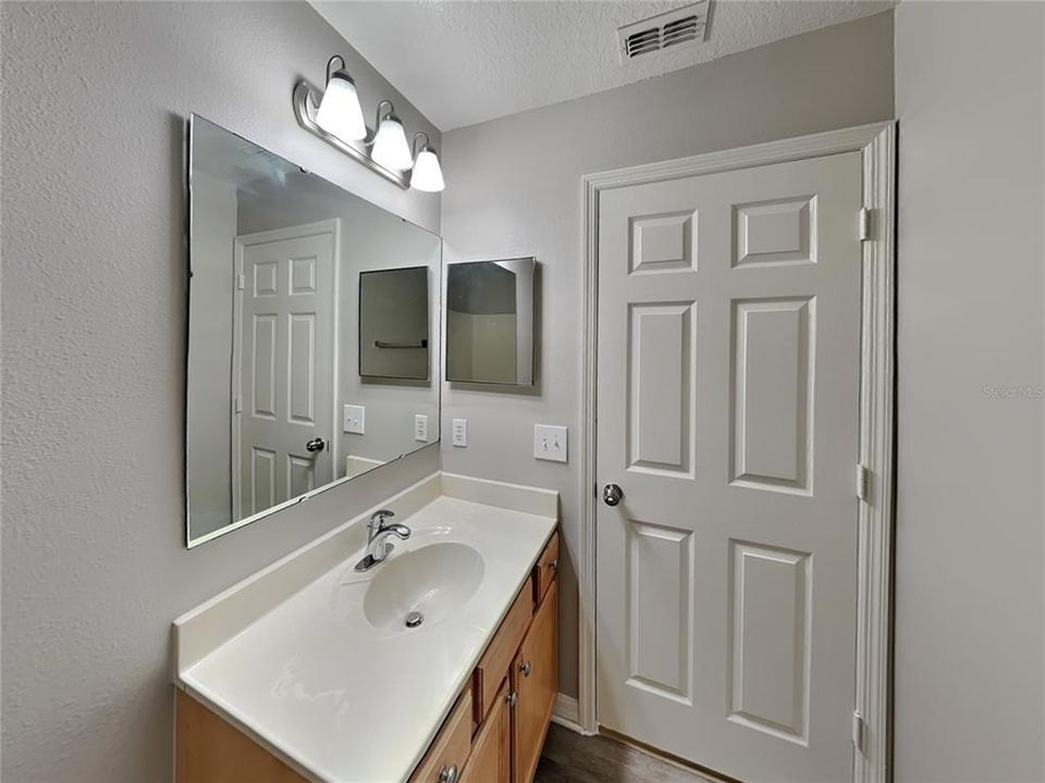 For Rent: $2,469 (3 beds, 2 baths, 2057 Square Feet)