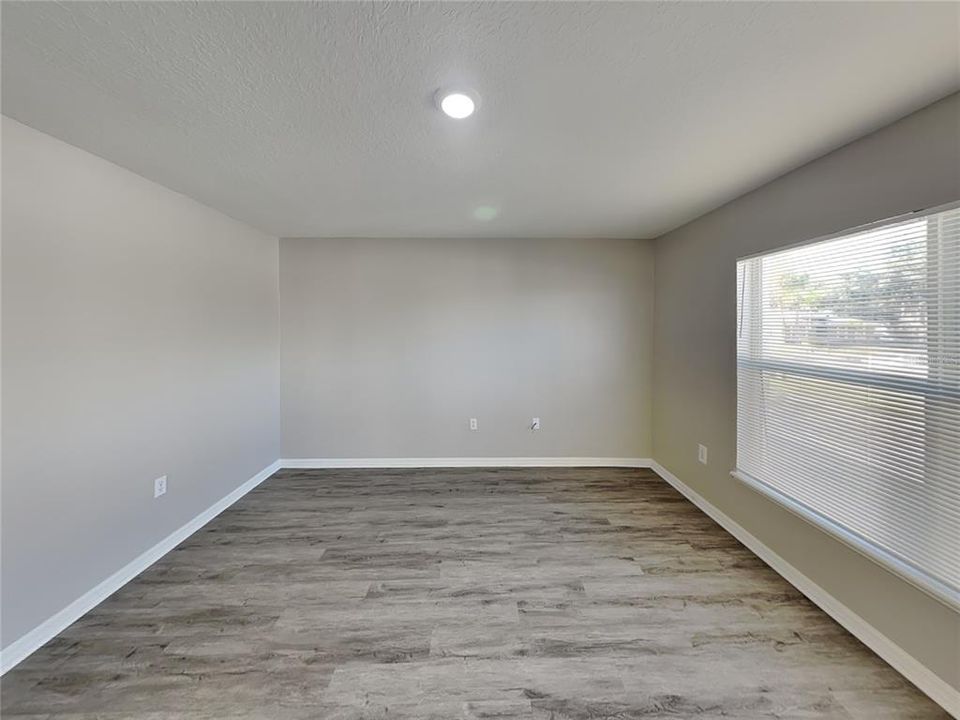 For Rent: $2,469 (3 beds, 2 baths, 2057 Square Feet)
