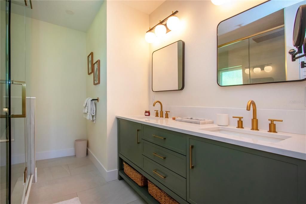 待售: $695,000 (2 贝兹, 2 浴室, 1248 平方英尺)