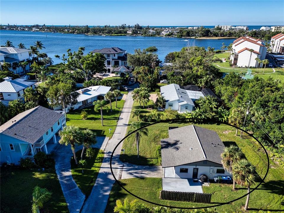 待售: $695,000 (2 贝兹, 2 浴室, 1248 平方英尺)