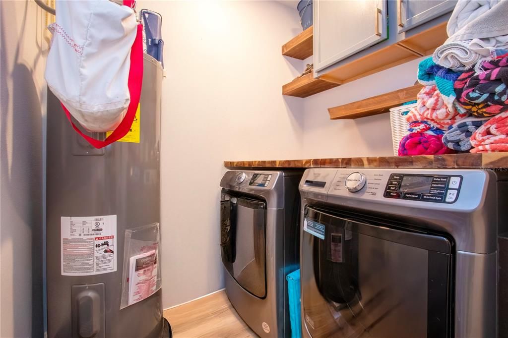 待售: $695,000 (2 贝兹, 2 浴室, 1248 平方英尺)