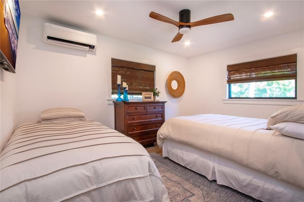 待售: $695,000 (2 贝兹, 2 浴室, 1248 平方英尺)