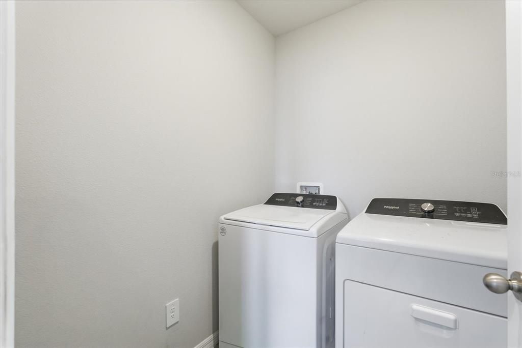 For Sale: $354,999 (4 beds, 2 baths, 1605 Square Feet)