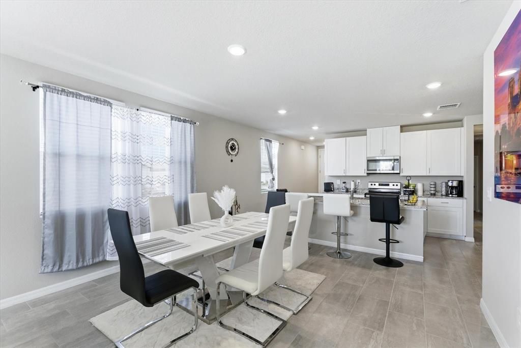 For Sale: $354,999 (4 beds, 2 baths, 1605 Square Feet)