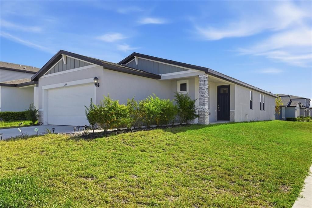 For Sale: $354,999 (4 beds, 2 baths, 1605 Square Feet)