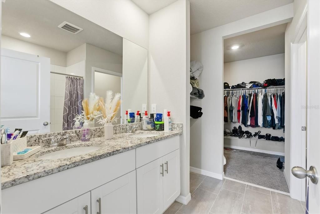 For Sale: $354,999 (4 beds, 2 baths, 1605 Square Feet)