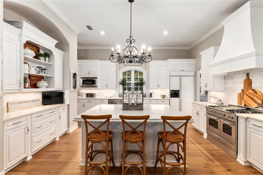 For Sale: $1,595,000 (5 beds, 4 baths, 4176 Square Feet)