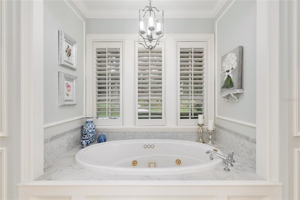 For Sale: $1,595,000 (5 beds, 4 baths, 4176 Square Feet)