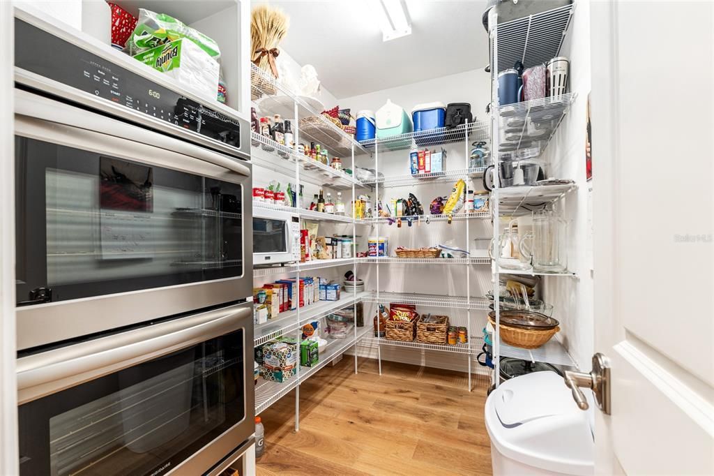 For Sale: $1,595,000 (5 beds, 4 baths, 4176 Square Feet)