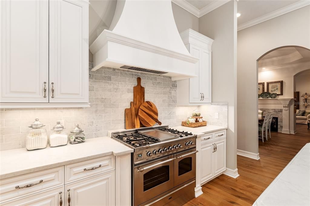 For Sale: $1,595,000 (5 beds, 4 baths, 4176 Square Feet)