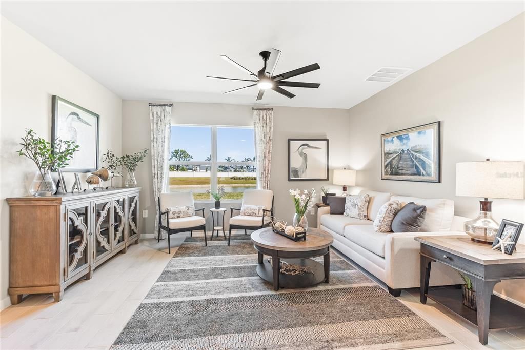 For Sale: $319,999 (4 beds, 2 baths, 1828 Square Feet)