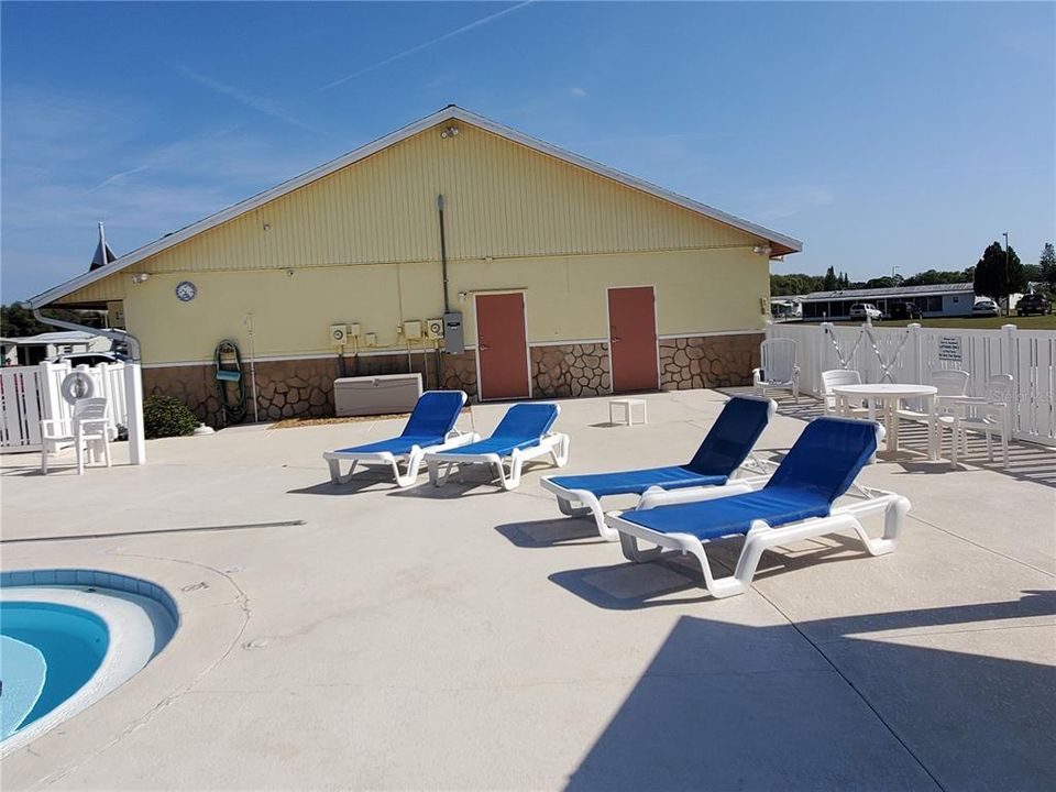 На продажу: $135,000 (2 спален, 1 ванн, 1120 Квадратных фут)