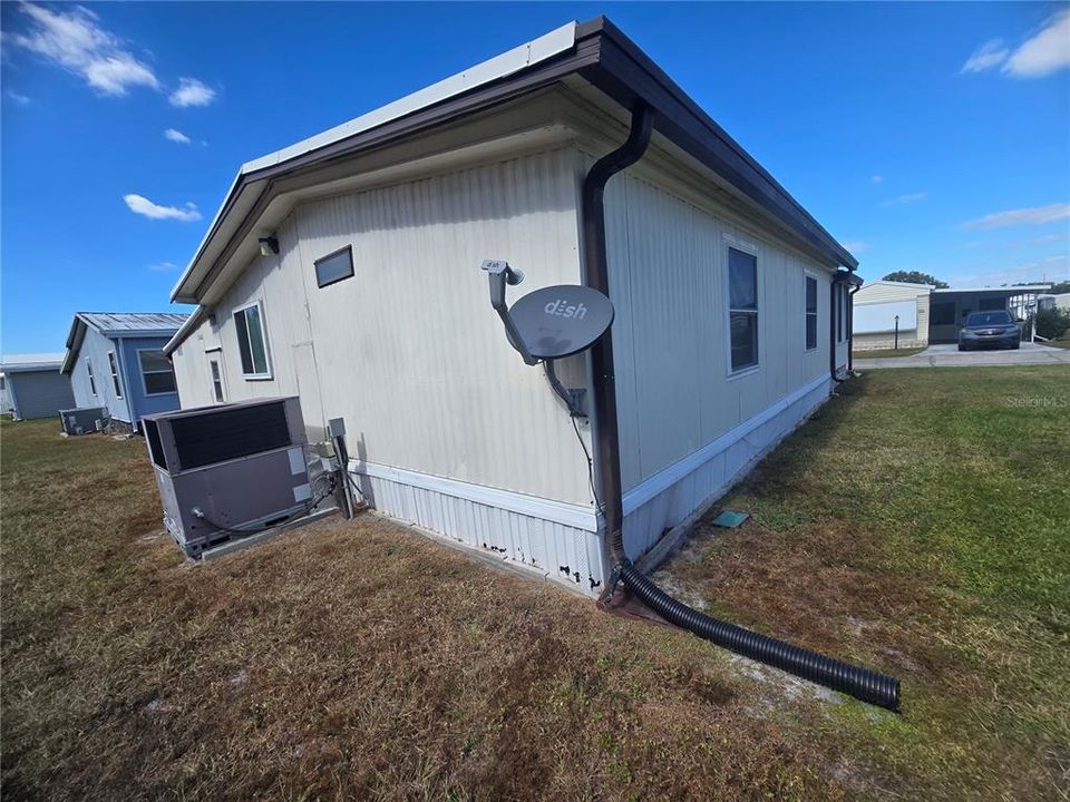 На продажу: $135,000 (2 спален, 1 ванн, 1120 Квадратных фут)