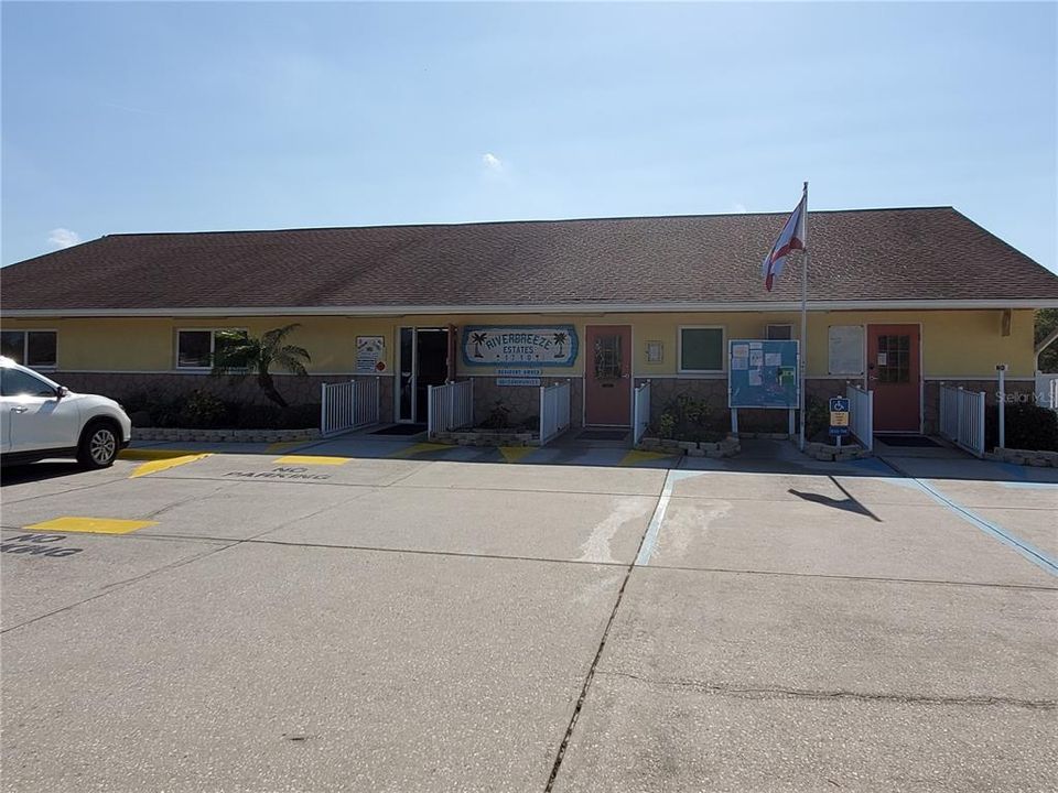 На продажу: $135,000 (2 спален, 1 ванн, 1120 Квадратных фут)