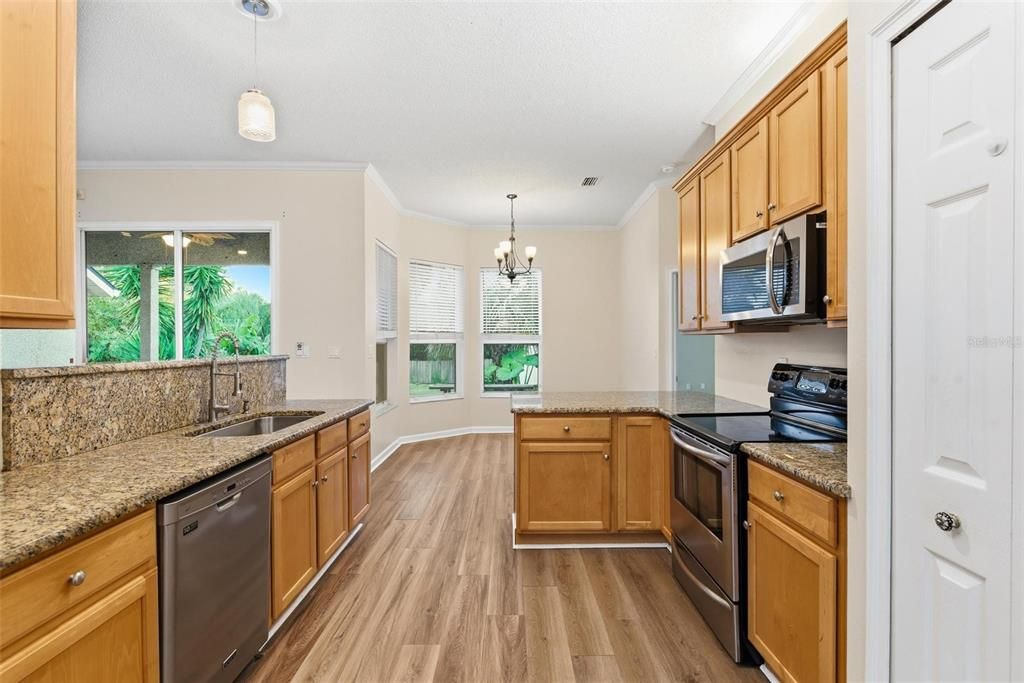 В аренду: $2,800 (3 спален, 2 ванн, 1917 Квадратных фут)