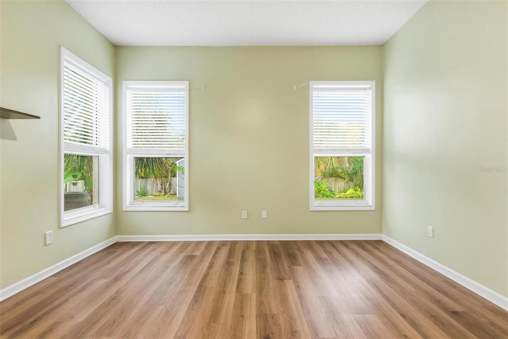 В аренду: $2,800 (3 спален, 2 ванн, 1917 Квадратных фут)