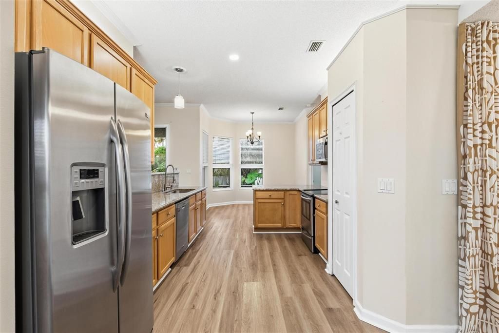 В аренду: $2,800 (3 спален, 2 ванн, 1917 Квадратных фут)