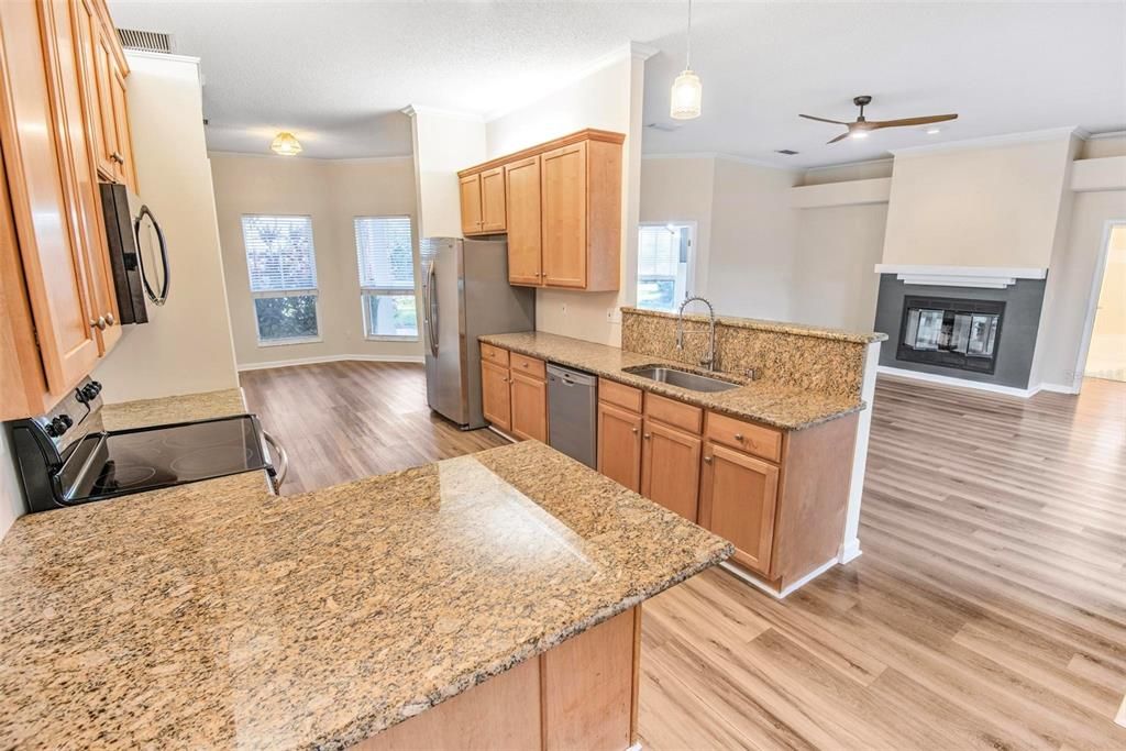 В аренду: $2,800 (3 спален, 2 ванн, 1917 Квадратных фут)