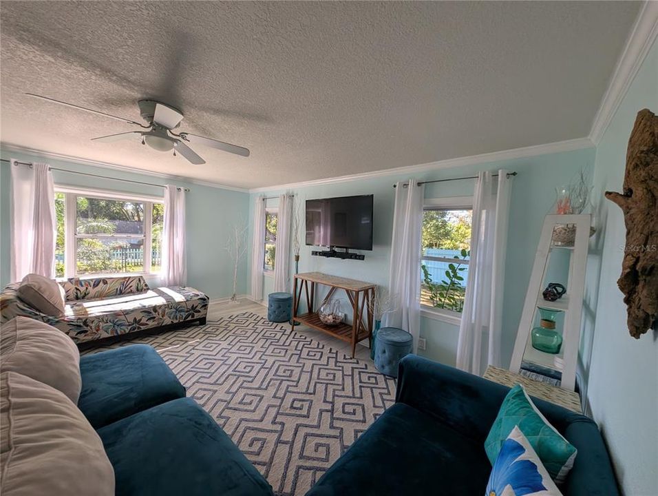 For Sale: $475,000 (3 beds, 2 baths, 1908 Square Feet)