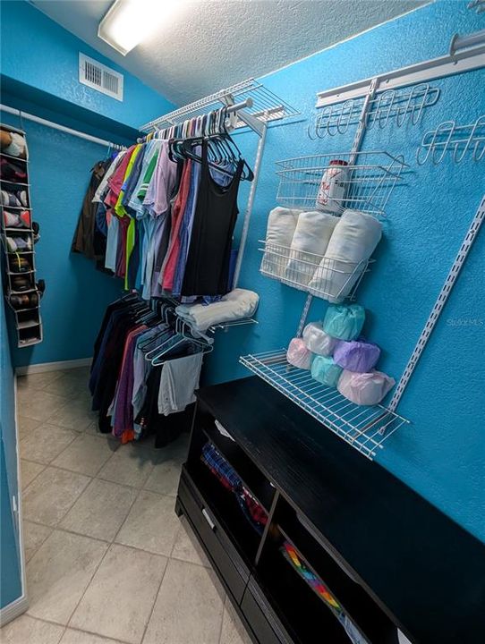 For Sale: $475,000 (3 beds, 2 baths, 1908 Square Feet)