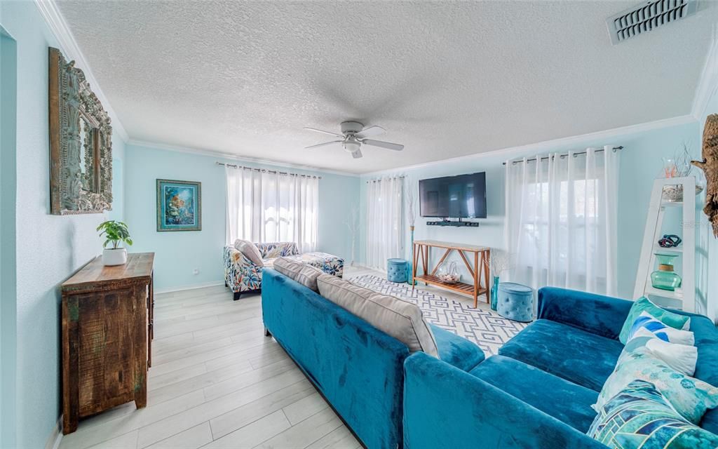 For Sale: $475,000 (3 beds, 2 baths, 1908 Square Feet)