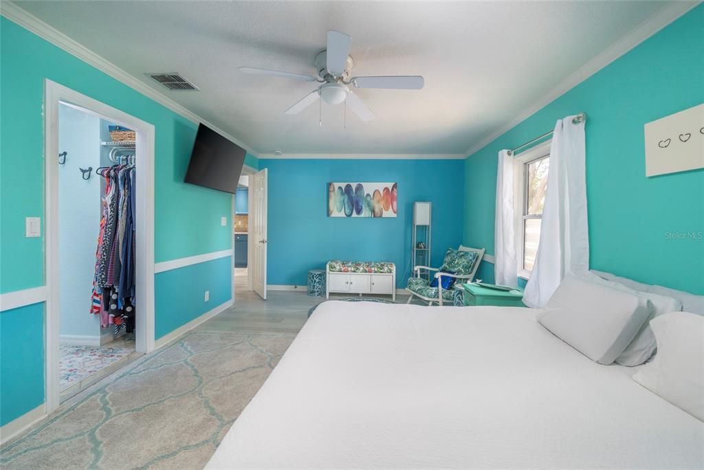 For Sale: $475,000 (3 beds, 2 baths, 1908 Square Feet)