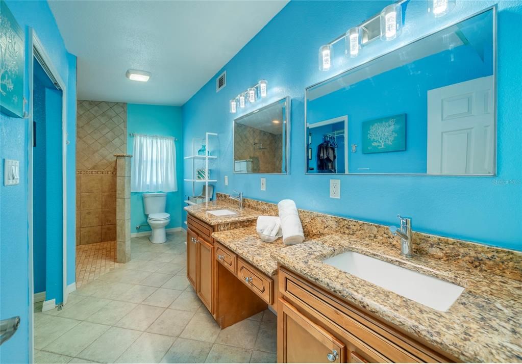 For Sale: $475,000 (3 beds, 2 baths, 1908 Square Feet)