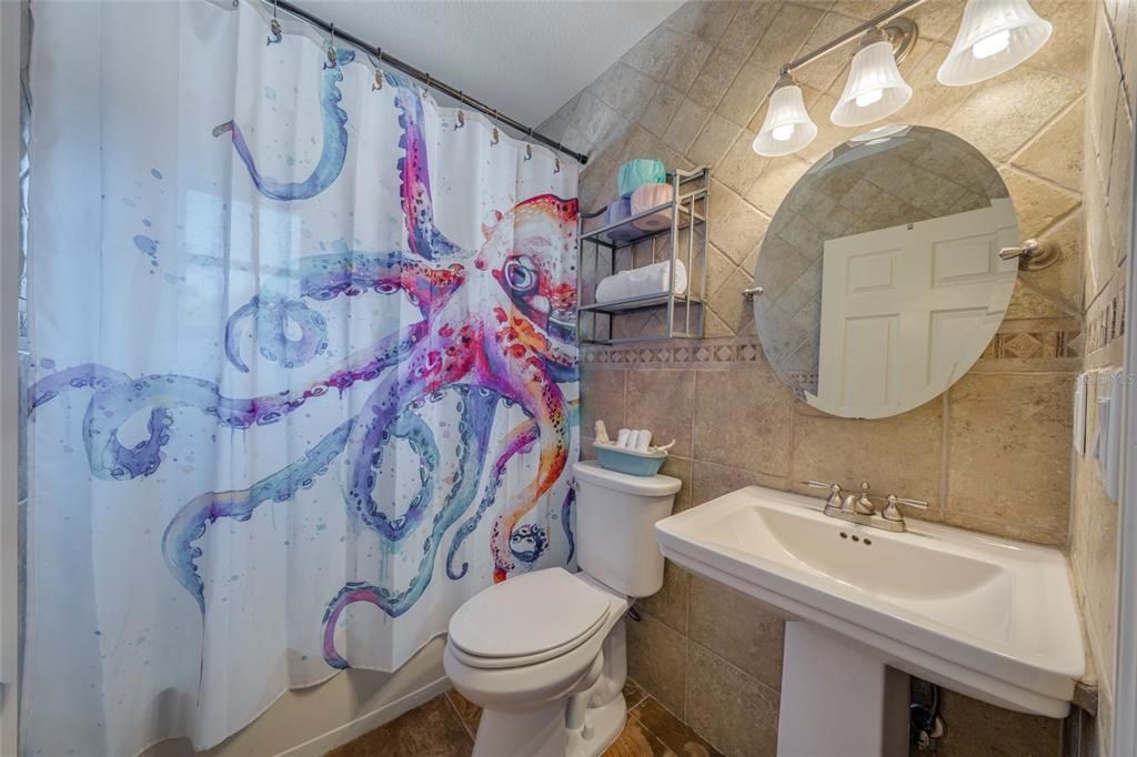 For Sale: $475,000 (3 beds, 2 baths, 1908 Square Feet)