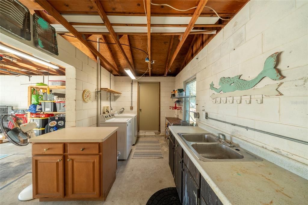 For Sale: $475,000 (3 beds, 2 baths, 1908 Square Feet)