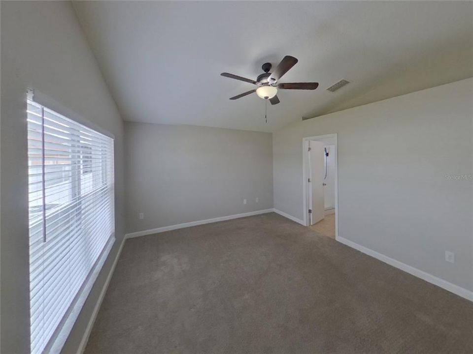 For Rent: $1,999 (3 beds, 2 baths, 1534 Square Feet)