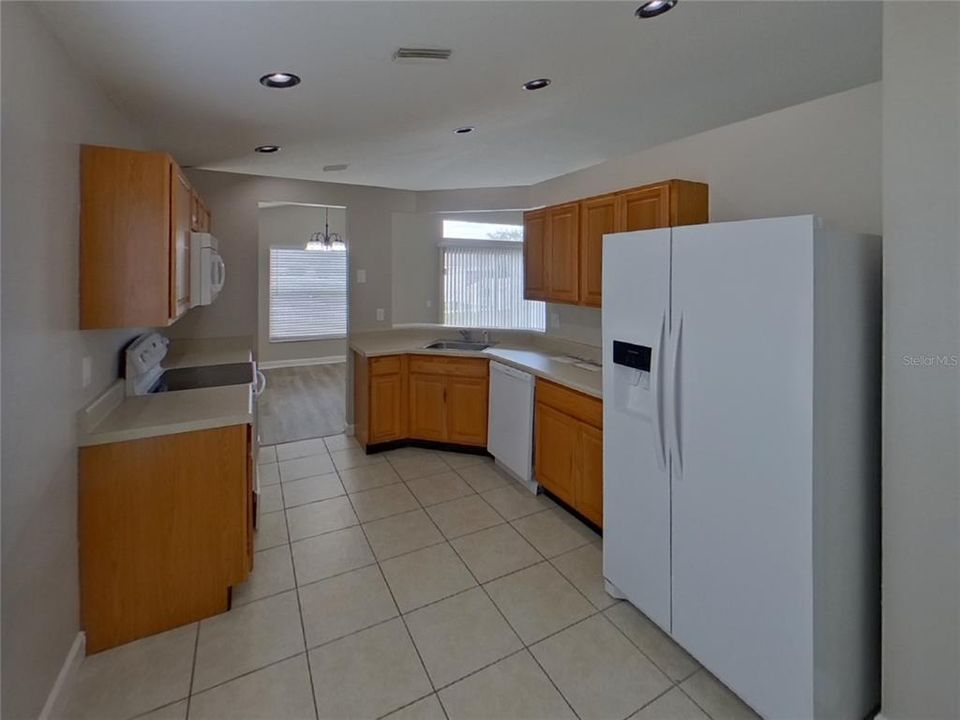 For Rent: $1,999 (3 beds, 2 baths, 1534 Square Feet)