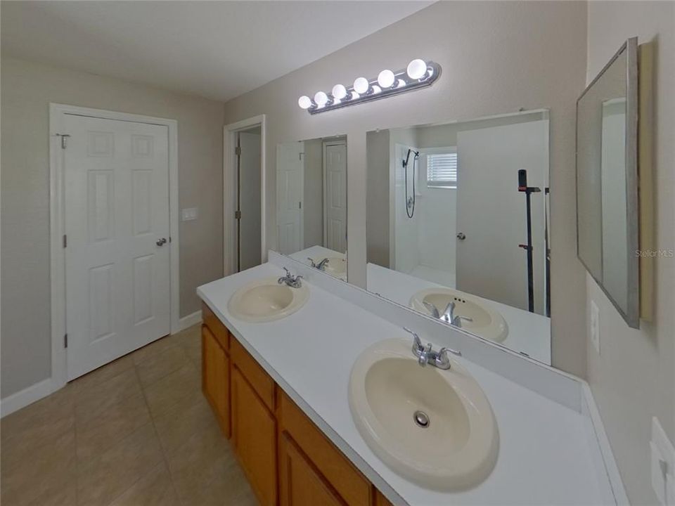 For Rent: $1,999 (3 beds, 2 baths, 1534 Square Feet)