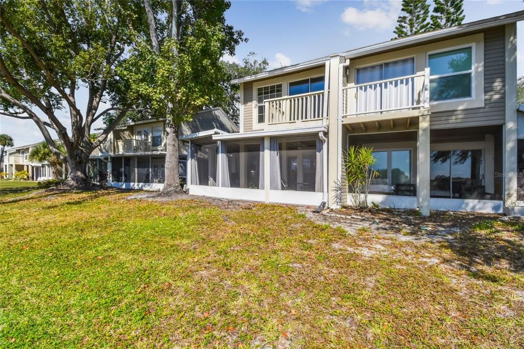 На продажу: $259,000 (2 спален, 2 ванн, 1393 Квадратных фут)