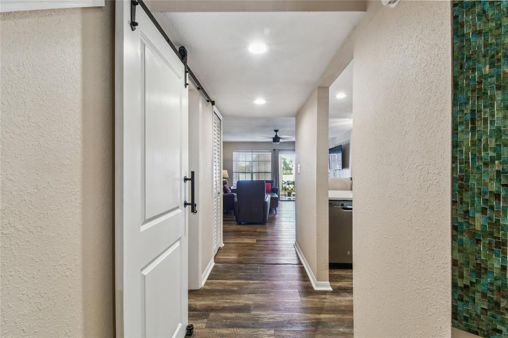 На продажу: $259,000 (2 спален, 2 ванн, 1393 Квадратных фут)