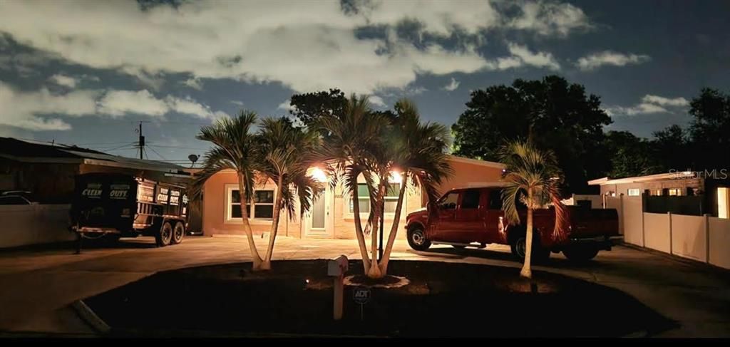 出租: $2,850 (3 贝兹, 1 浴室, 1380 平方英尺)